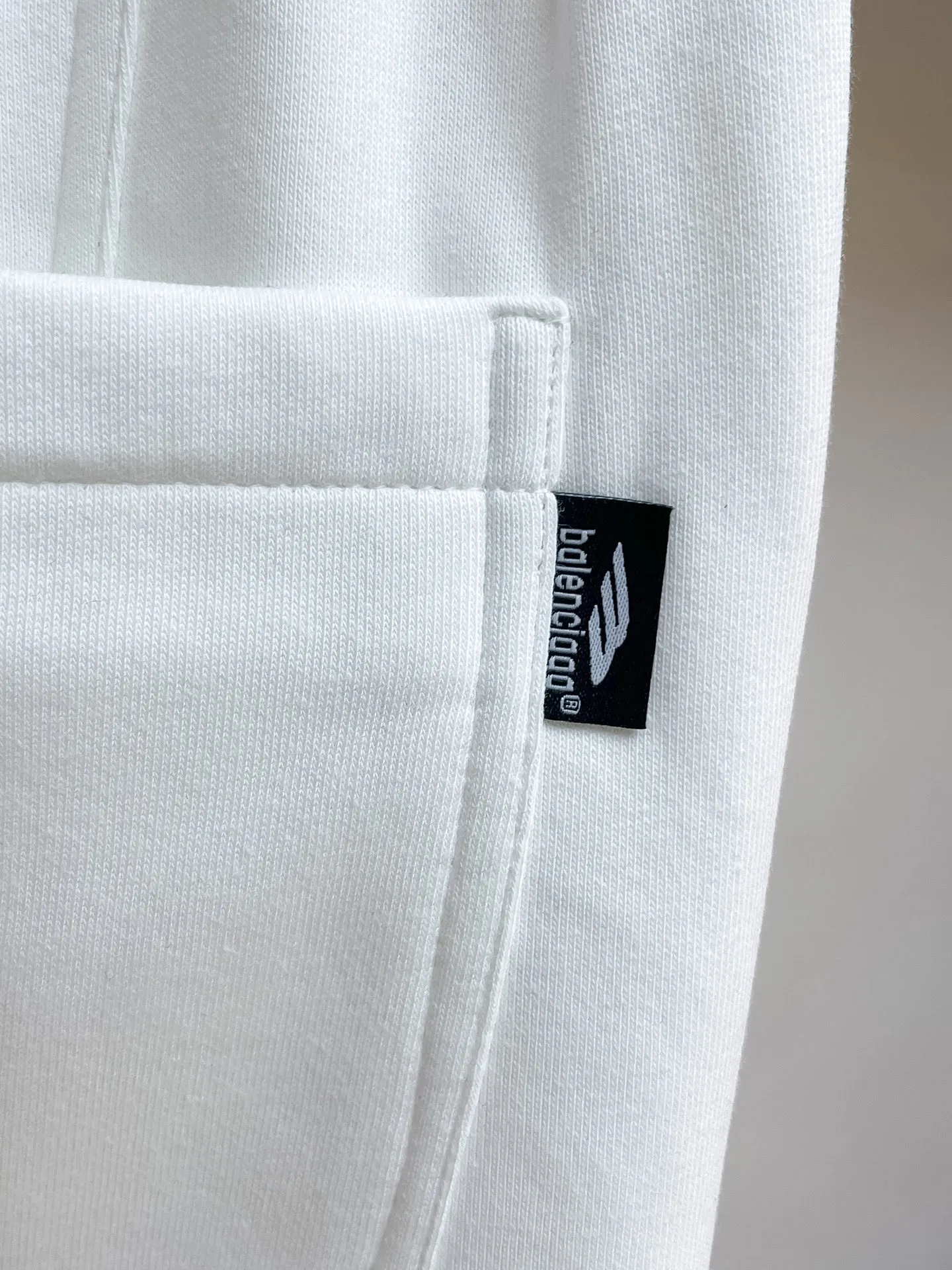 Balenciaga [High Version] 2026 Autumn and Winter latest products, available at counters at the same time, Original product, fashionable casual trousers and casual trousers, using imported original fabrics, top-grade embroidery 🪡 craft letter pattern logo, original hardware accessories decoration, simple yet fashionable, fashionable and handsome upper body, Sizes: M-3XL